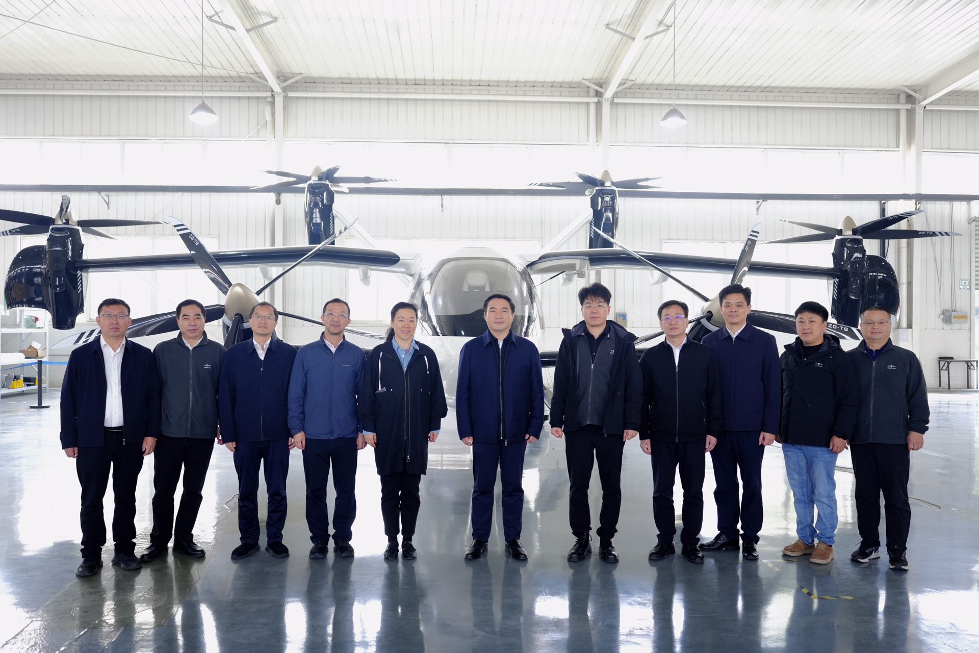 柳州市委副书记、市长刘胜友一行莅临零重力飞机工业考察交流